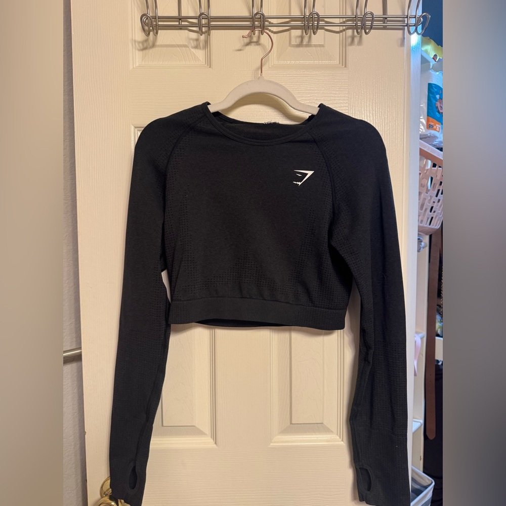 Gymshark Black Long Sleeve Crop Top - Picture 2 of 4
